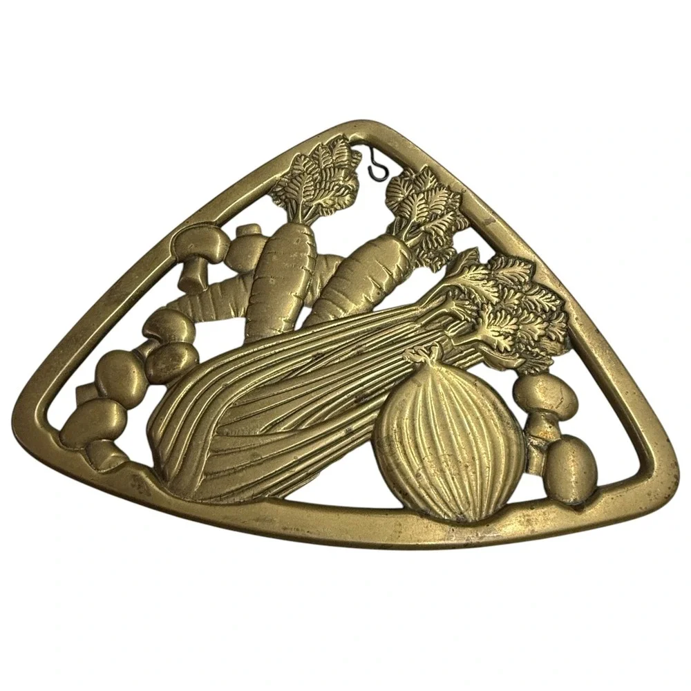 Borhay Brass Vegetable Trivet Wall Decor Gold Good 1983 Italy Carrots‎ Onion Fan